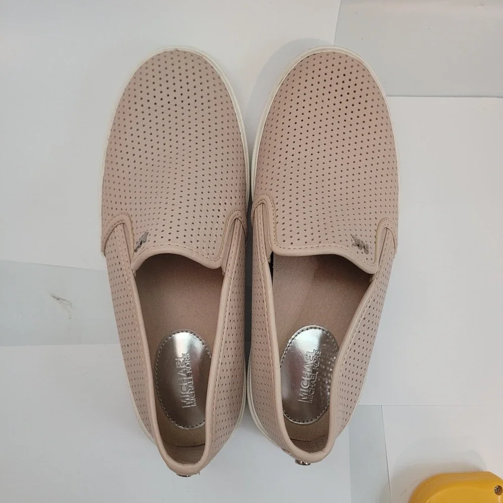 Michael Kors Keaton Slip-On Sneakers Womens 8M Pink Perforated Leather Excellent